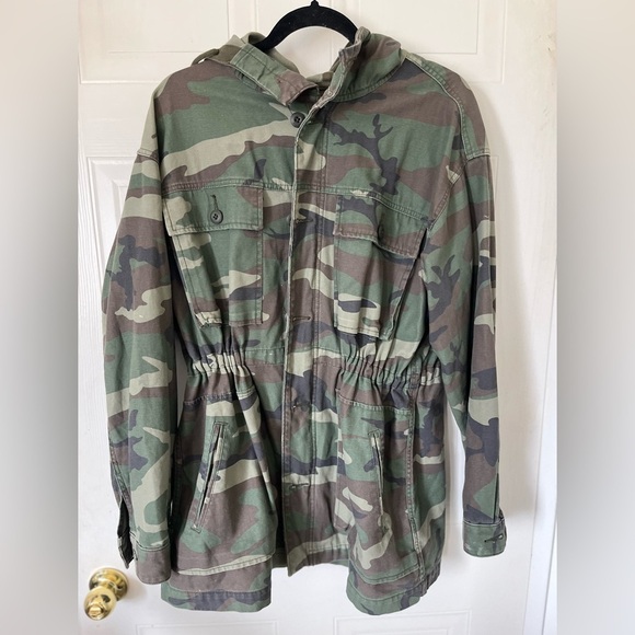 Aritzia Tna Camo/Army Jacket - Picture 1 of 10